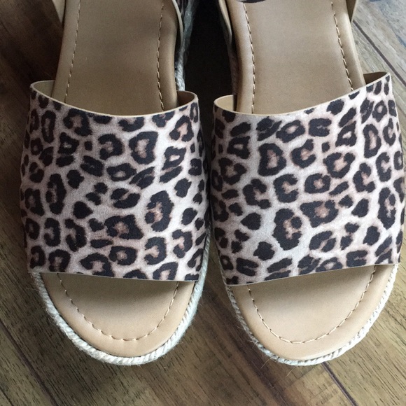 ✨LAST SZ 10✨ SALE ✨LEOPARD PRINT ESPADRILLES - Picture 4 of 6